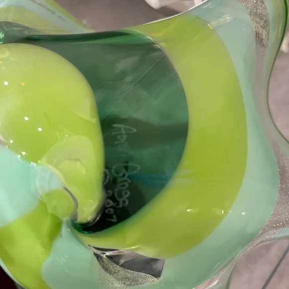 Green and Yellow Swirl Glass Art Bowl - signed by Aaron Gross 2007 - Picture 3 of 3